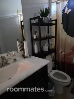 Room for rent in Jacksonville, FL $700, house