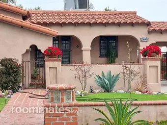 Room for rent in Los Angeles, CA $900, house