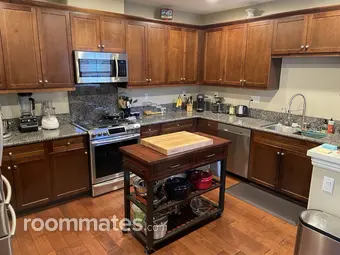 Room for rent in Anaheim, CA $1200, townhouse