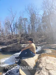 Roommate looking Hickory, NC, $600
