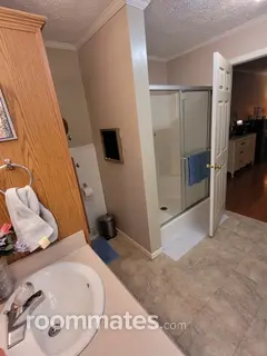 Room for rent in New London, NC $850, house