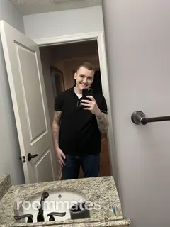 Roommate looking Bakersfield, CA, $1700