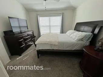 Room for rent in Austin, TX $1000, townhouse