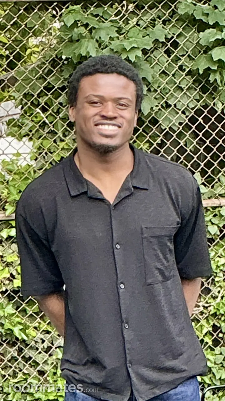 Profile photo 4 of 4