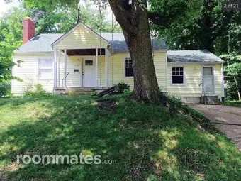 Room for rent in Bloomington, IN $950, house