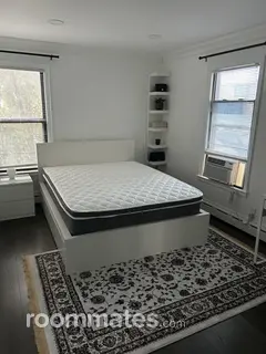 Room for rent in Dearborn, MI $950, condo