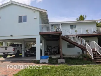 Room for rent in Key Largo, FL $1000, house