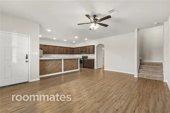 Room for rent in College Station, TX $800, townhouse
