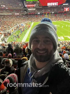 Roommate looking Chicago, IL, $900