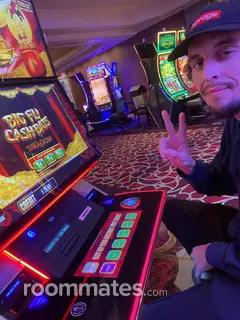 Roommate looking Las Vegas, NV, $600