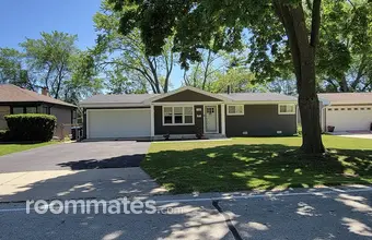 Room for rent in Des Plaines, IL $1200, house