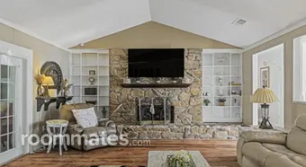 Room for rent in Jacksonville, FL $600, house