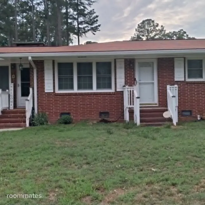 Room for rent in Knightdale, NC $1100, house
