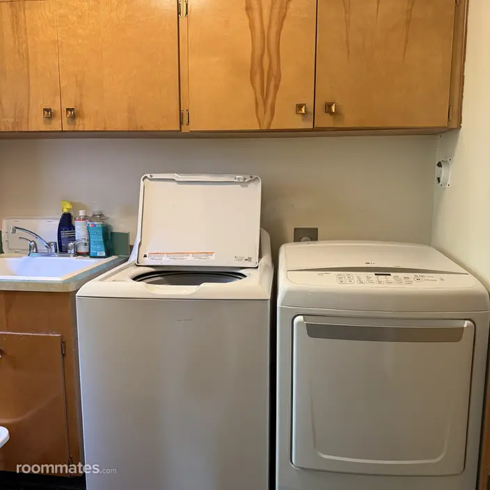 Room for rent in Milwaukie, OR $850, house