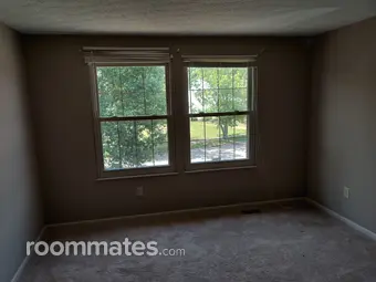 Room for rent in Cincinnati, OH $800, house