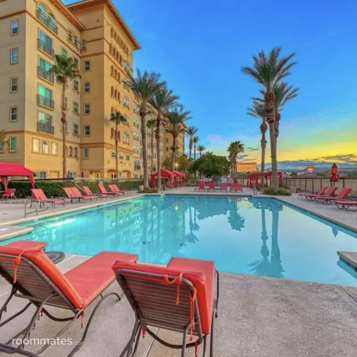 Room for rent in Las Vegas, NV $800, condo