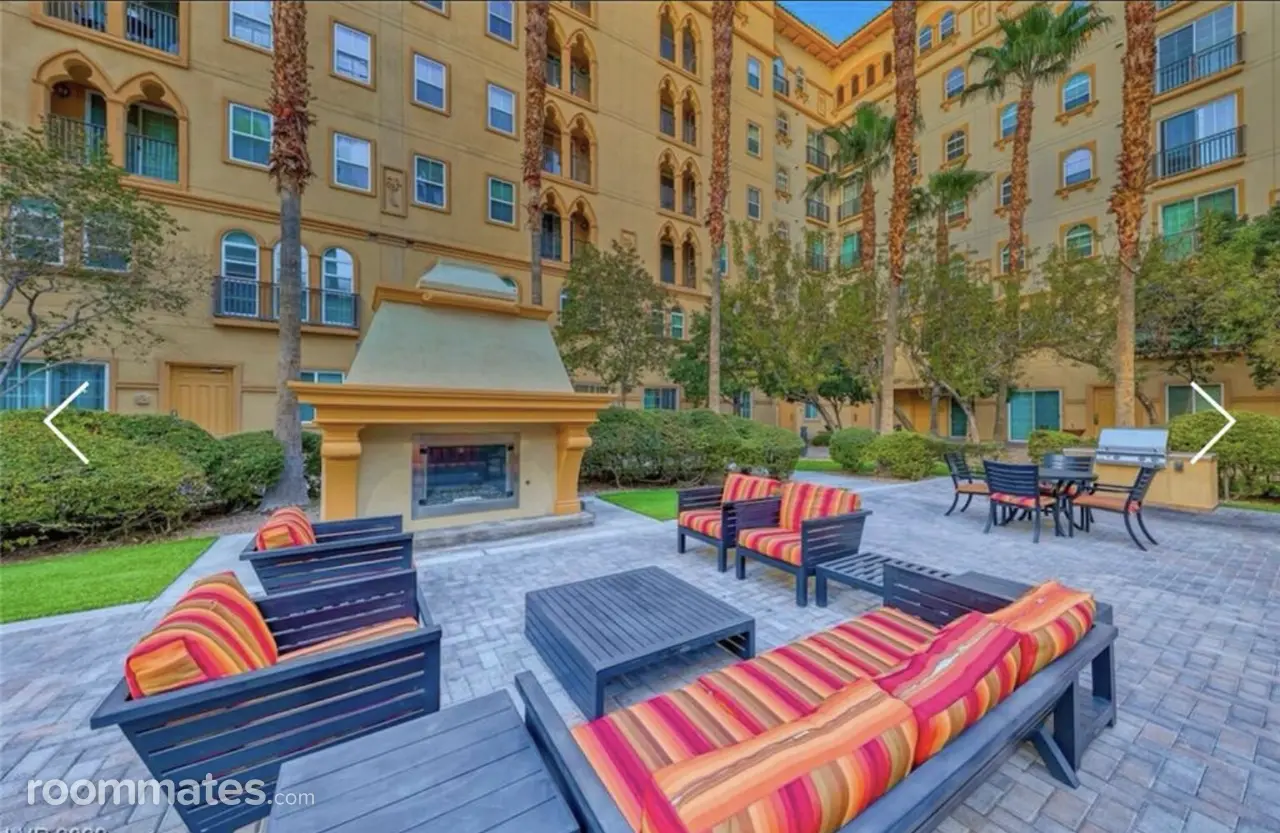Room for rent in Las Vegas, NV $800, condo