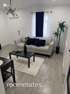 Room for rent in Delray Beach, FL $1400, house