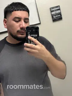 Roommate looking Glendale AZ, $600