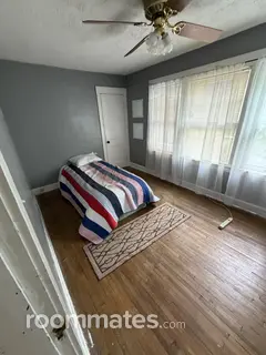Room for rent in Cleveland, OH $600, house