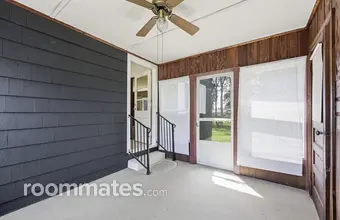 Room for rent in South Hadley, MA $1000, house