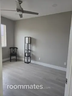 Room for rent in Boynton Beach, FL $1400, house