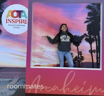 Roommate looking Santa Ana, CA, $600