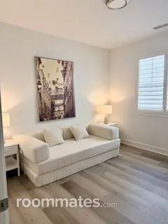 Room for rent in Garden Grove, CA $1600, house