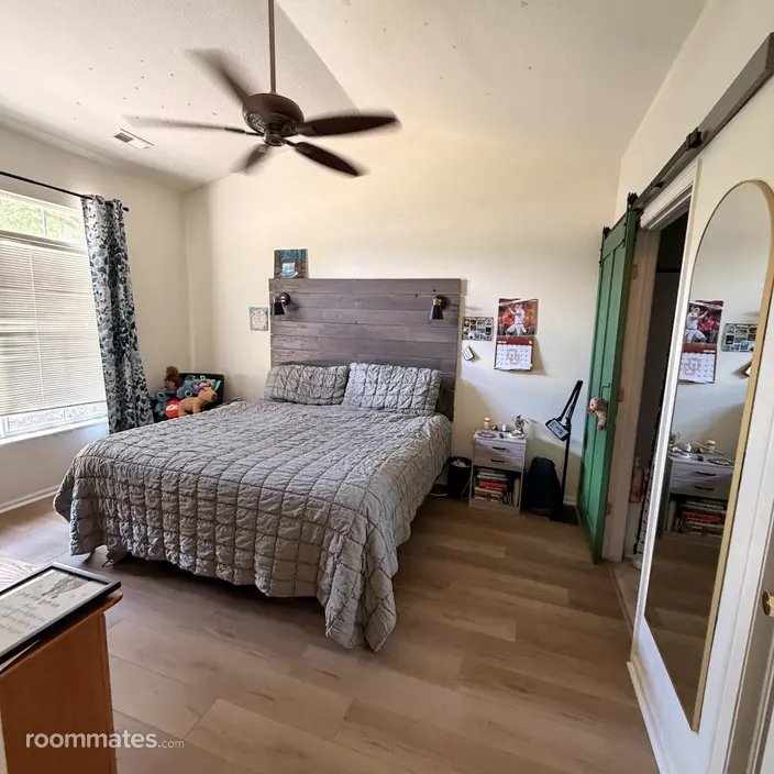 Room for rent in Denver, CO $1200, townhouse