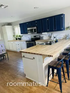 Room for rent in Glendale, AZ $800, house
