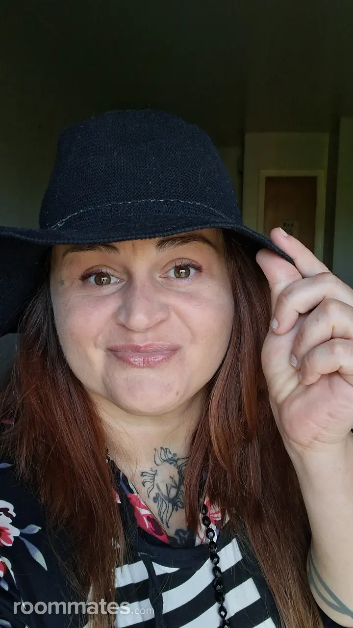 Profile photo 8 of 10