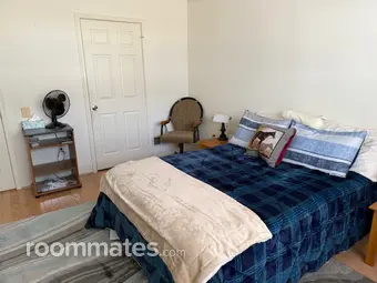 Room for rent in Monroe Township, NJ $1300, house