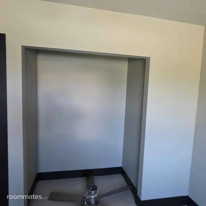 Room for rent in Anaheim, CA $1000, house