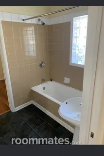 Room for rent in Jacksonville, FL $875, house