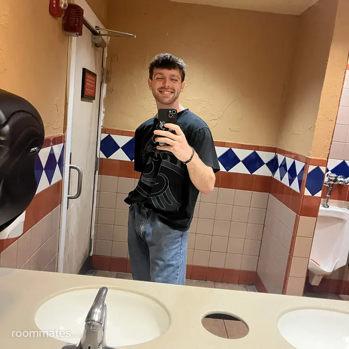 Roommate looking Wilmington, NC, $800