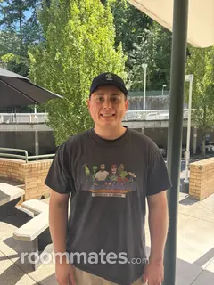 Roommate looking Portland, OR, $1200