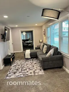 Room for rent in Phoenix, AZ $500, house