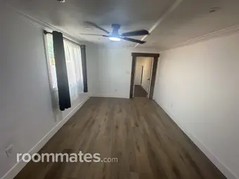Room for rent in Rialto, CA $1600, house