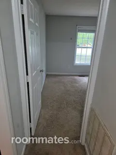 Room for rent in Jamestown, NC $750, house