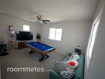 Room for rent in Bakersfield, CA $850, house