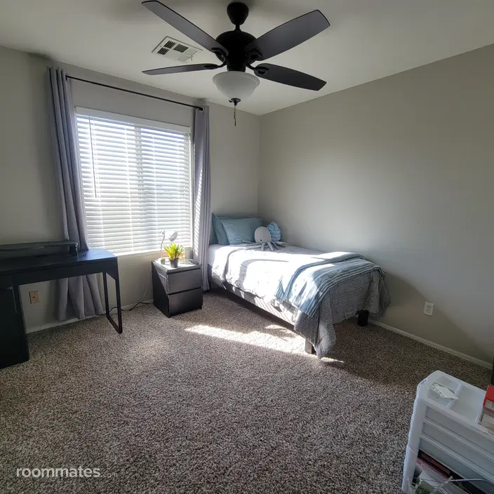 Room for rent in Mesa, AZ $950, house