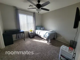 Room for rent in Mesa, AZ $950, house