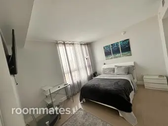 Room for rent in Miami, FL $1900, condo