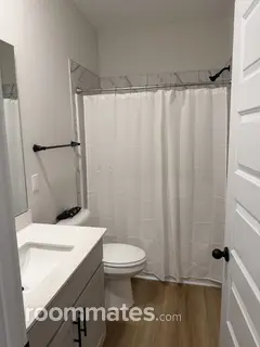 Room for rent in Raeford, NC $900, house