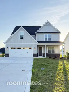 Room for rent in Raeford, NC $900, house