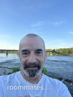 Roommate looking Windsor Locks, CT, $800