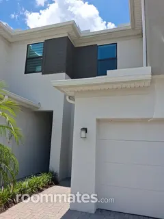 Room for rent in Port St. Lucie, FL $1200, townhouse