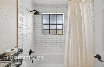 Room for rent in Tampa, FL $1100, house