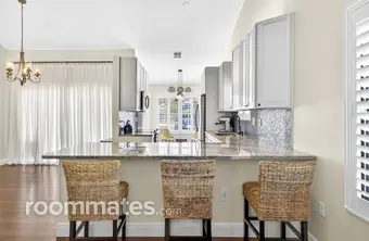 Room for rent in Tampa, FL $1100, house