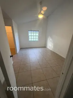 Room for rent in Palm Coast, FL $900, house